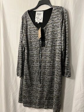 LYRIC Striped   Metallic Knit V-Neck Dress/Top in Black & Gold Tones